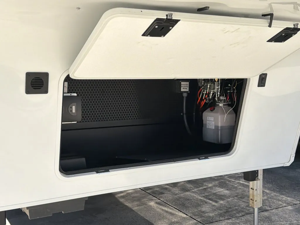 2025 Brinkley Model Z 3610, Photos photo 10