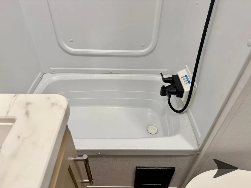 2025 Keystone Raptor 433, Photos photo 93