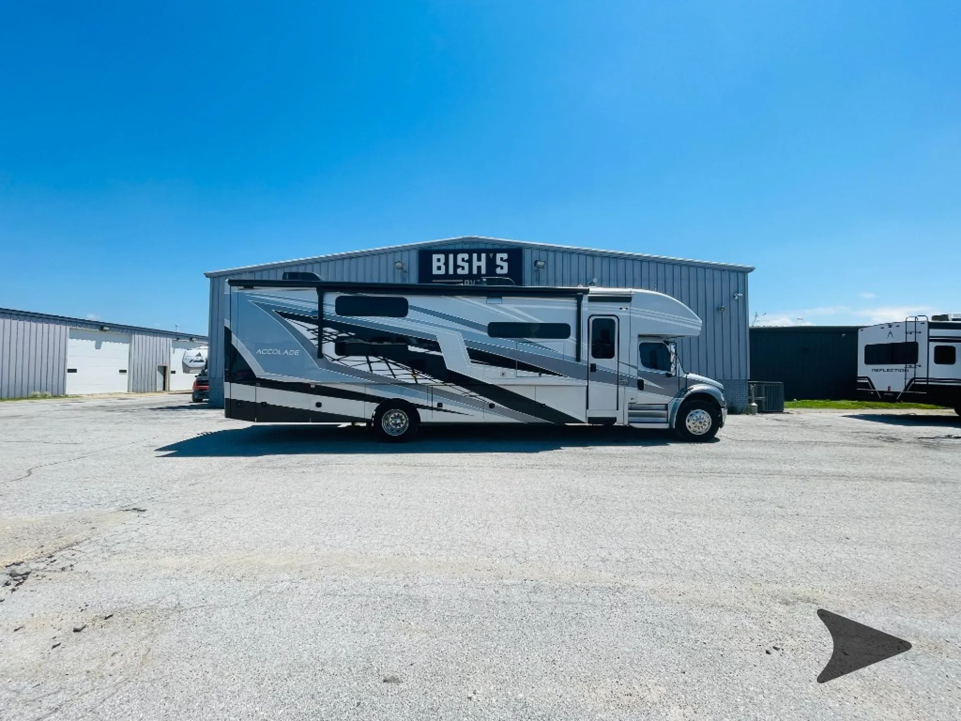 2022 Entegra Coach Accolade 37L - Photo 2