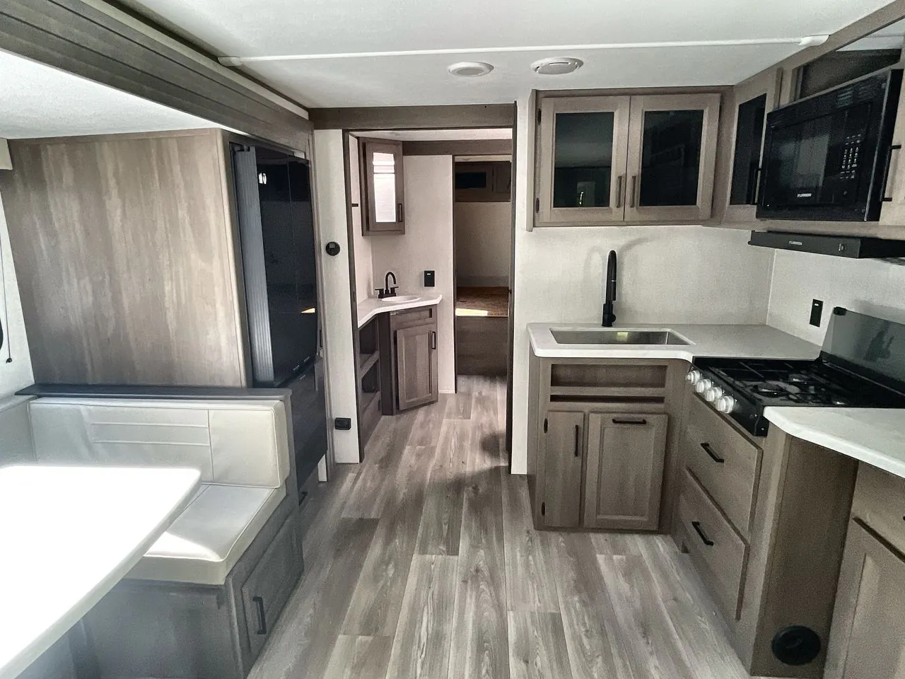 2025 Grand Design Transcend 265BHT - Photo 4