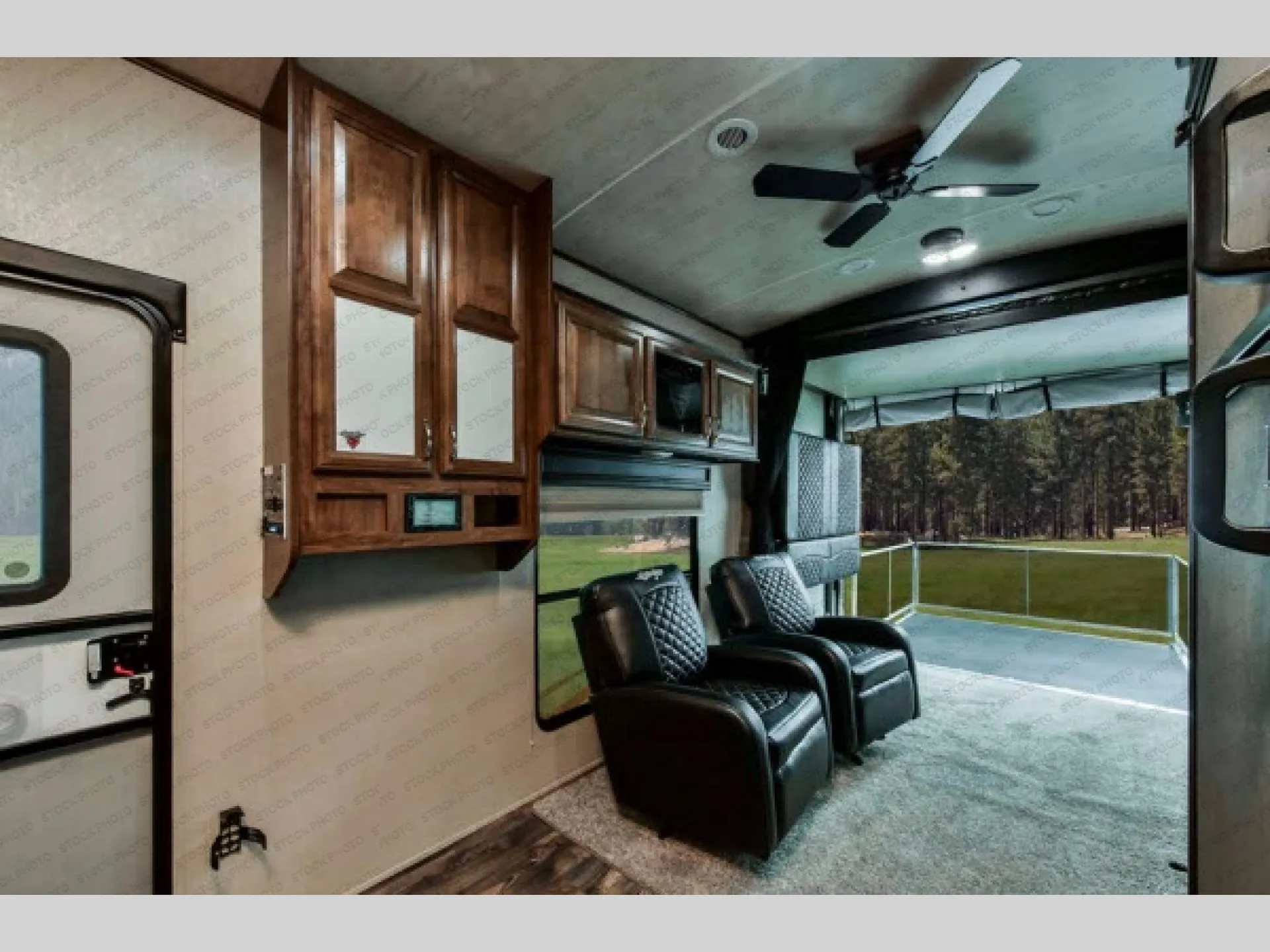 2018 Cruiser RV Stryker ST 2912 - Photo 3