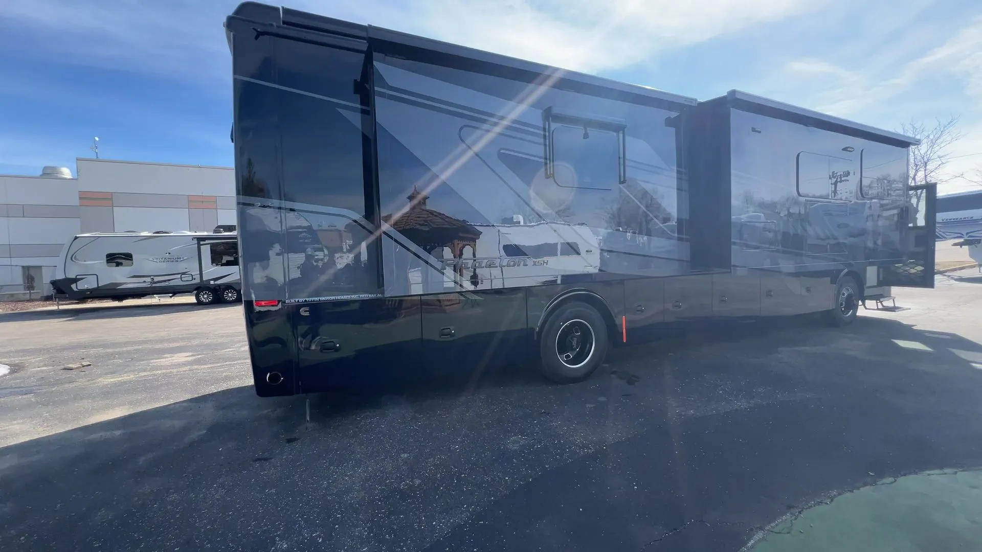 2026 Tiffin Phaeton 40 IH - Photo 4