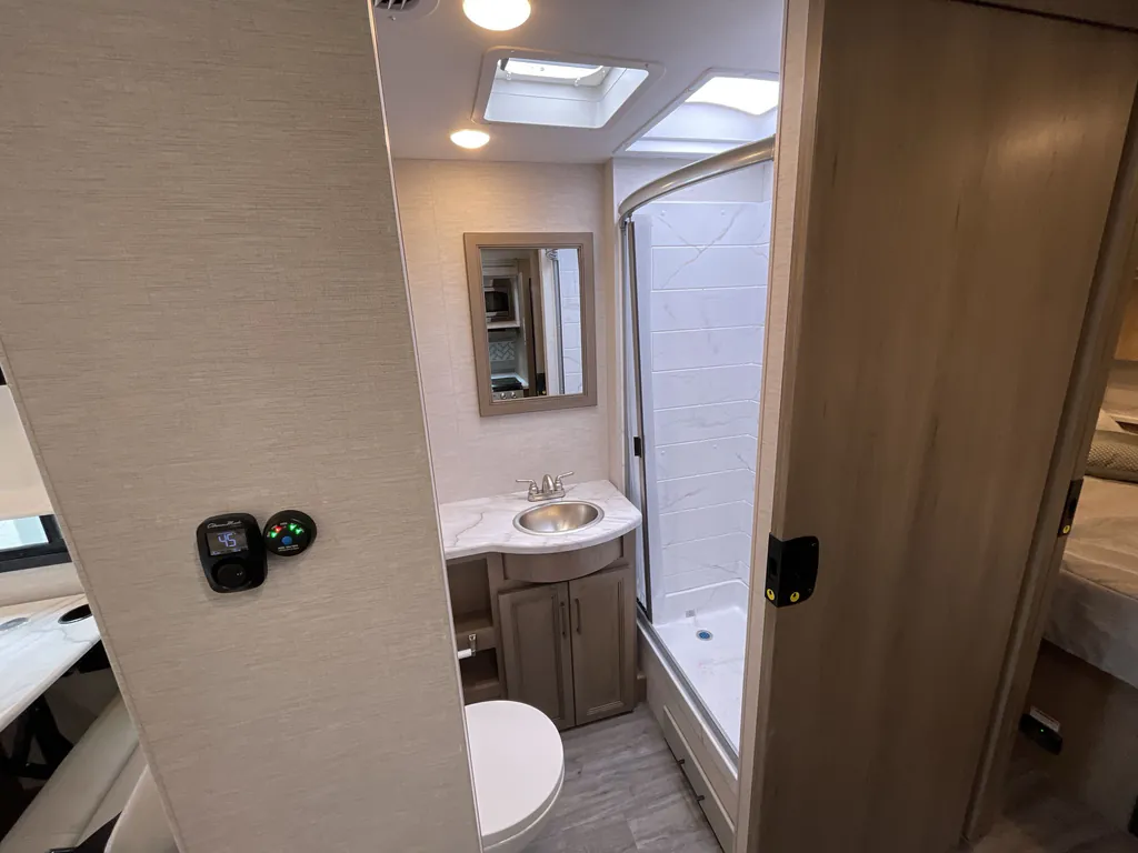 2026 Thor Motor Coach Freedom Traveler A29, Photos photo 17