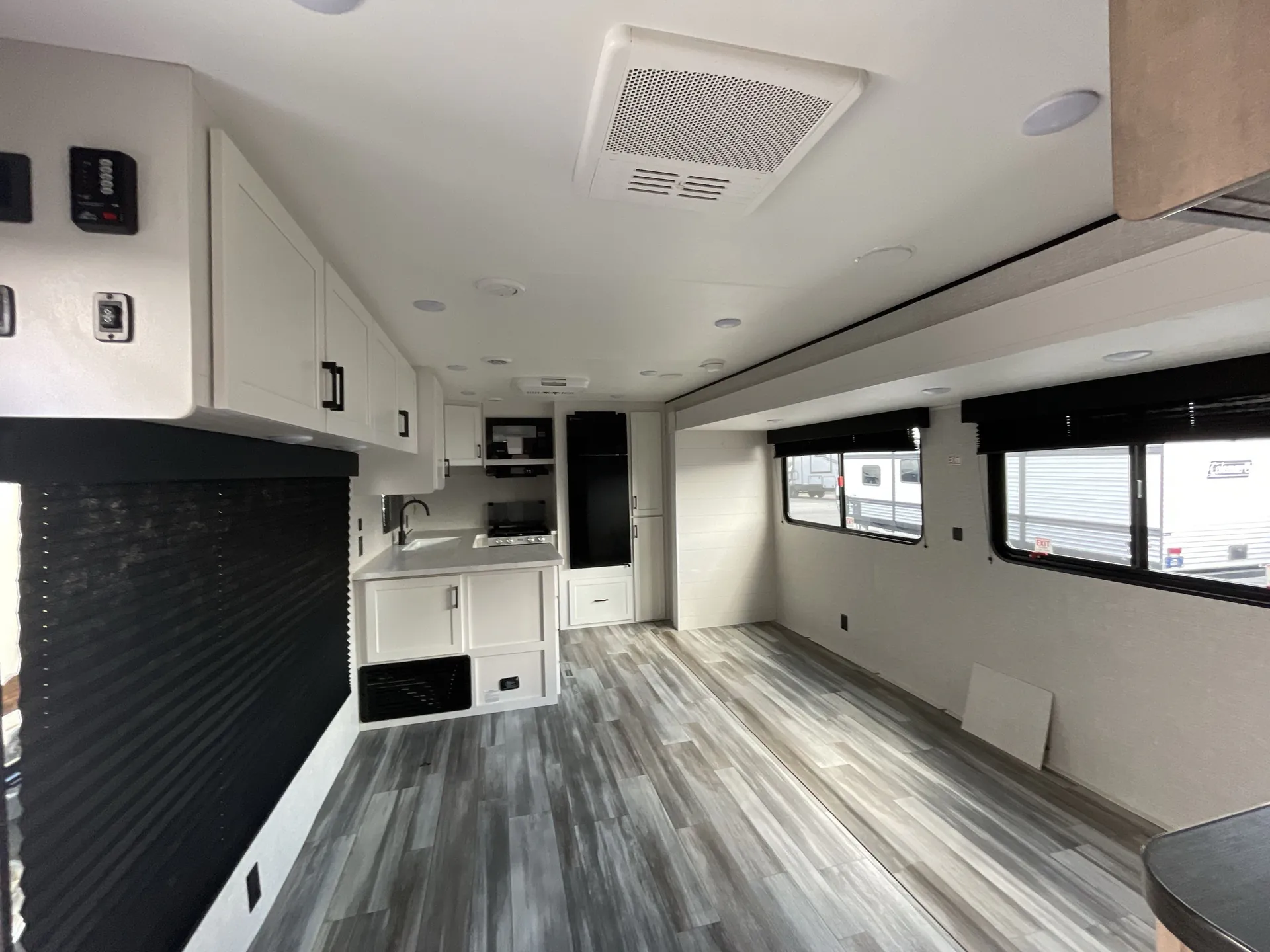 2025 Jayco Jay Flight SLX 290RKS — living area main