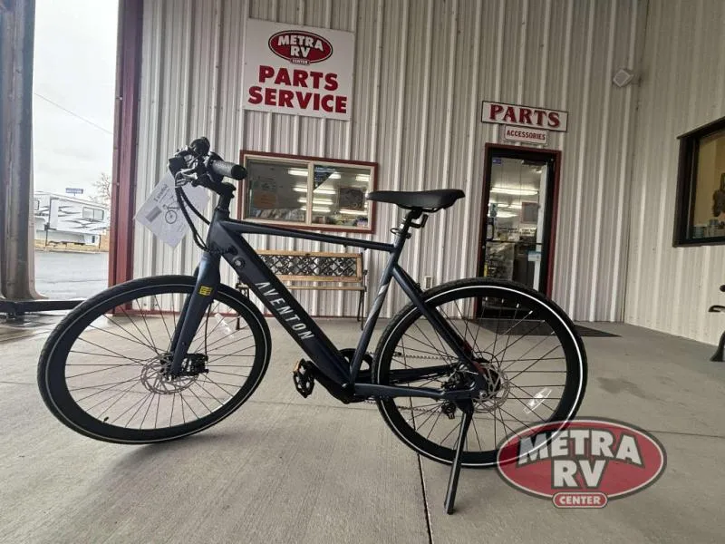 2025 AVENTON SOLETERA.2  L New   SOLETERA.2 L MATTE STORM BLUE - Main photo