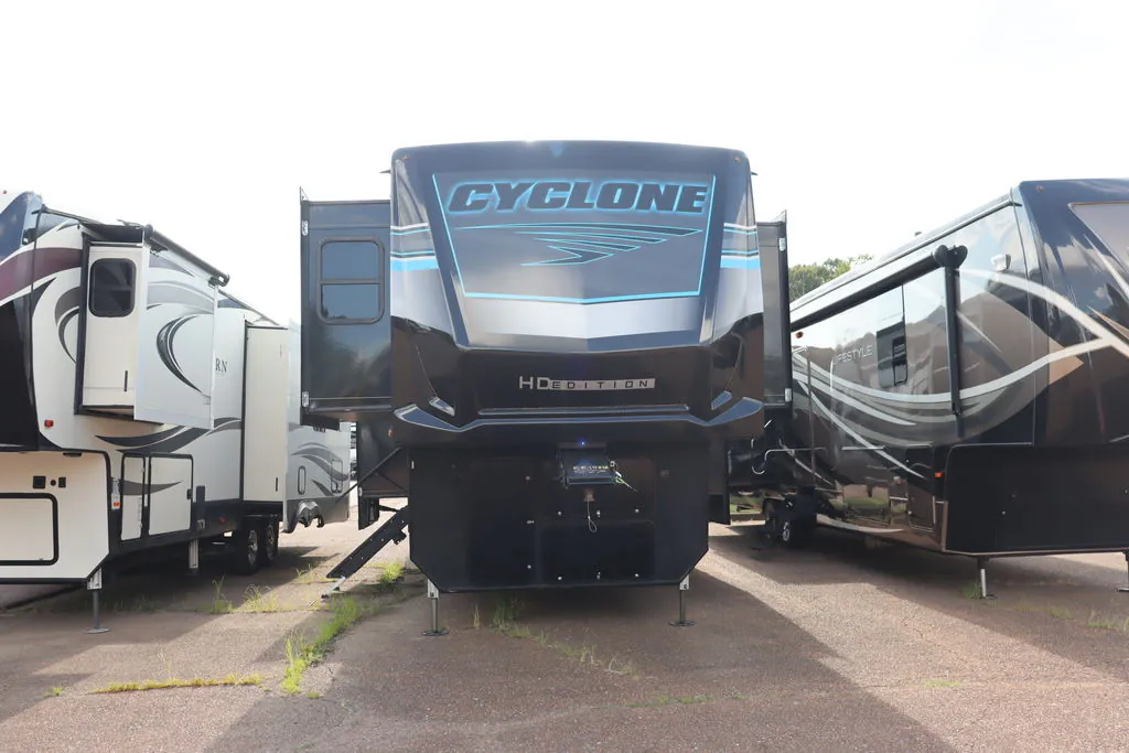 2025 Heartland Cyclone 4008 - Photo 3