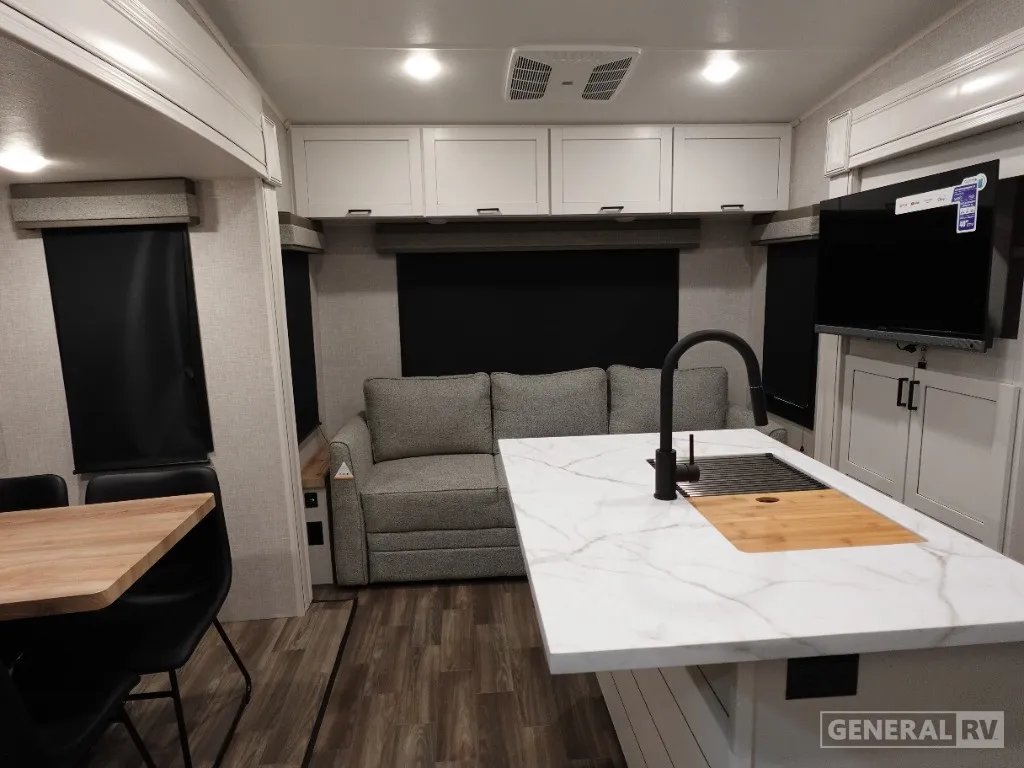 2025 Highland Ridge Roamer Light Duty 244RLS - Photo 3