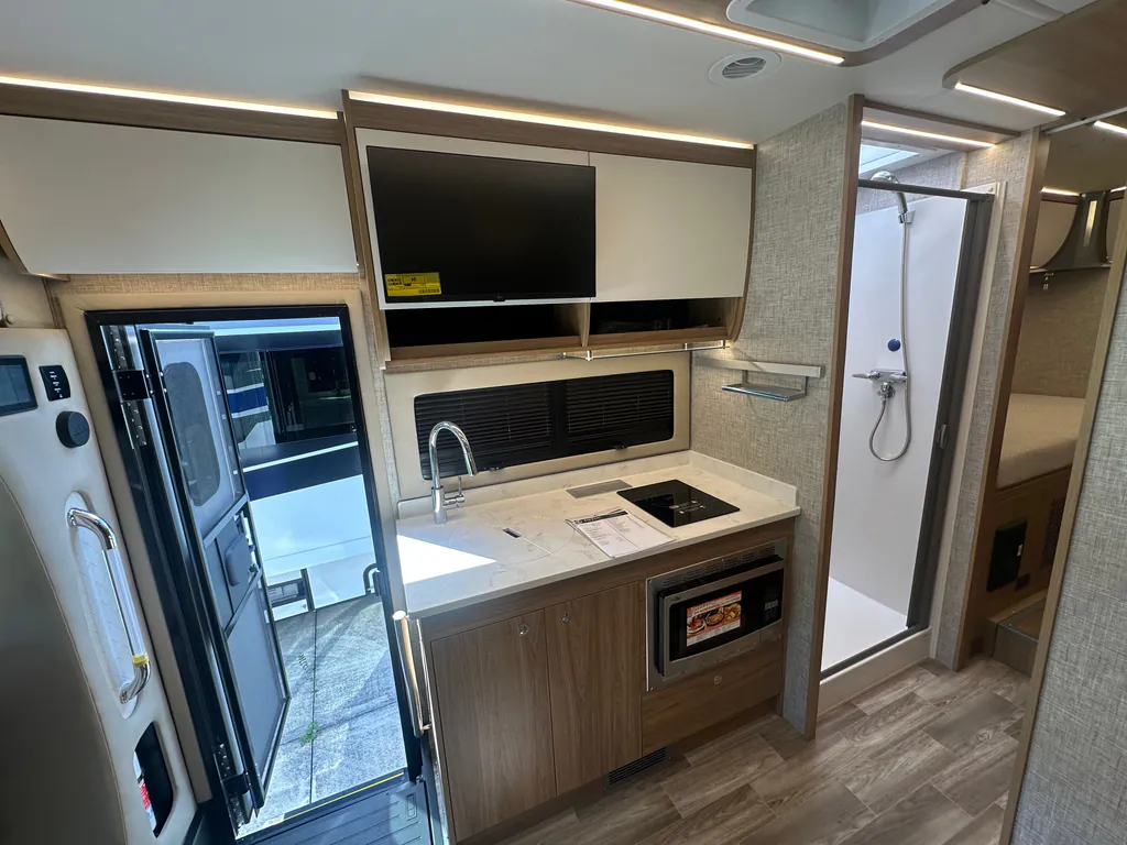 2026 Tiffin Wayfarer 25 XLW, Photos photo 43