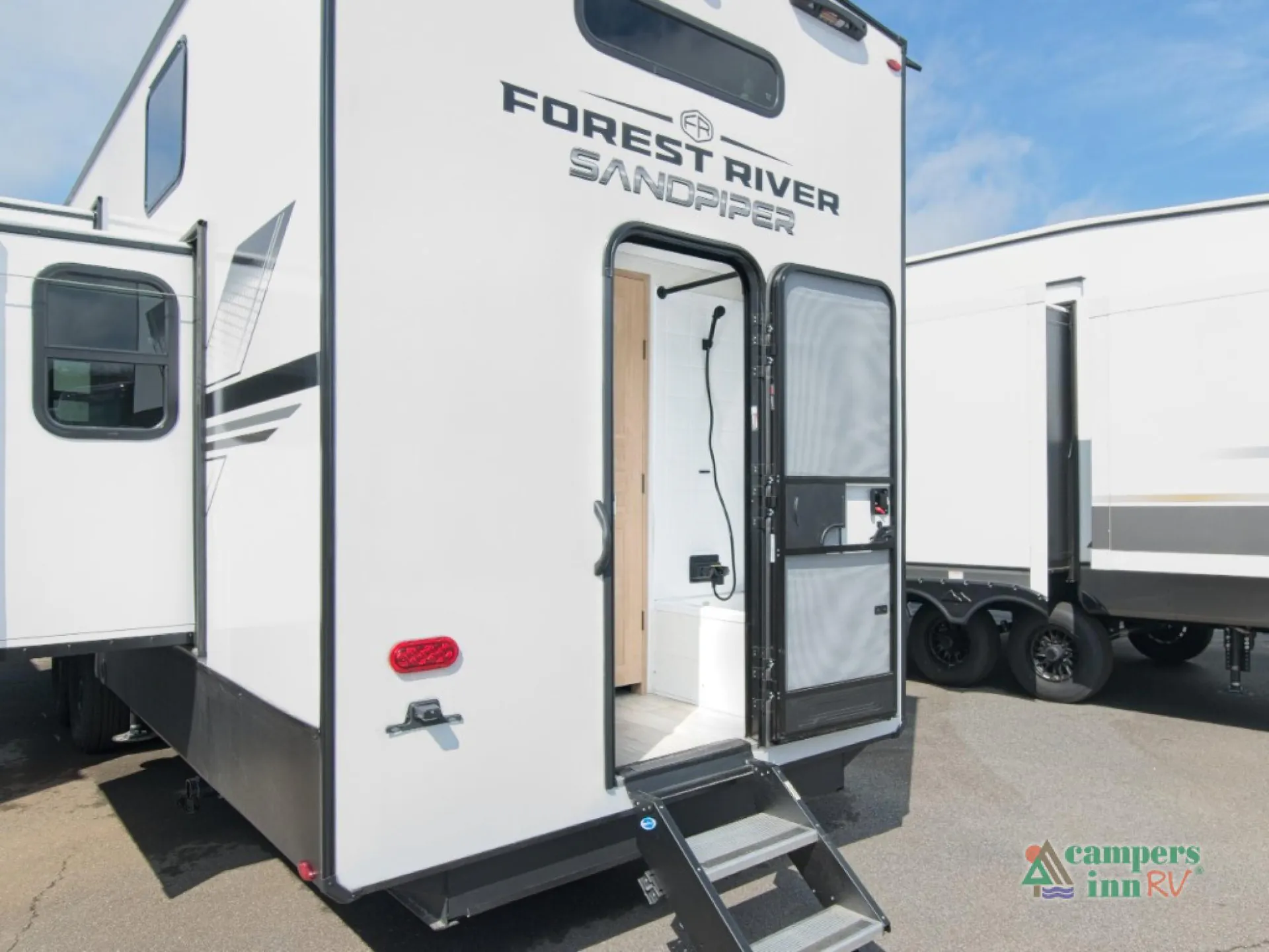 2026 Forest River Sandpiper 4002FB — Photo 6