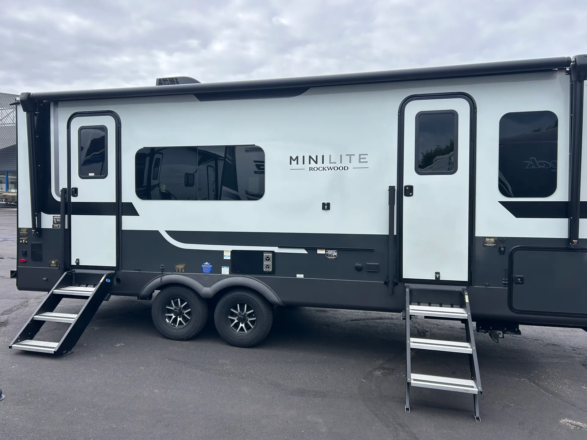 2027 ROCKWOOD MINI LITE 2515S - Photo 2