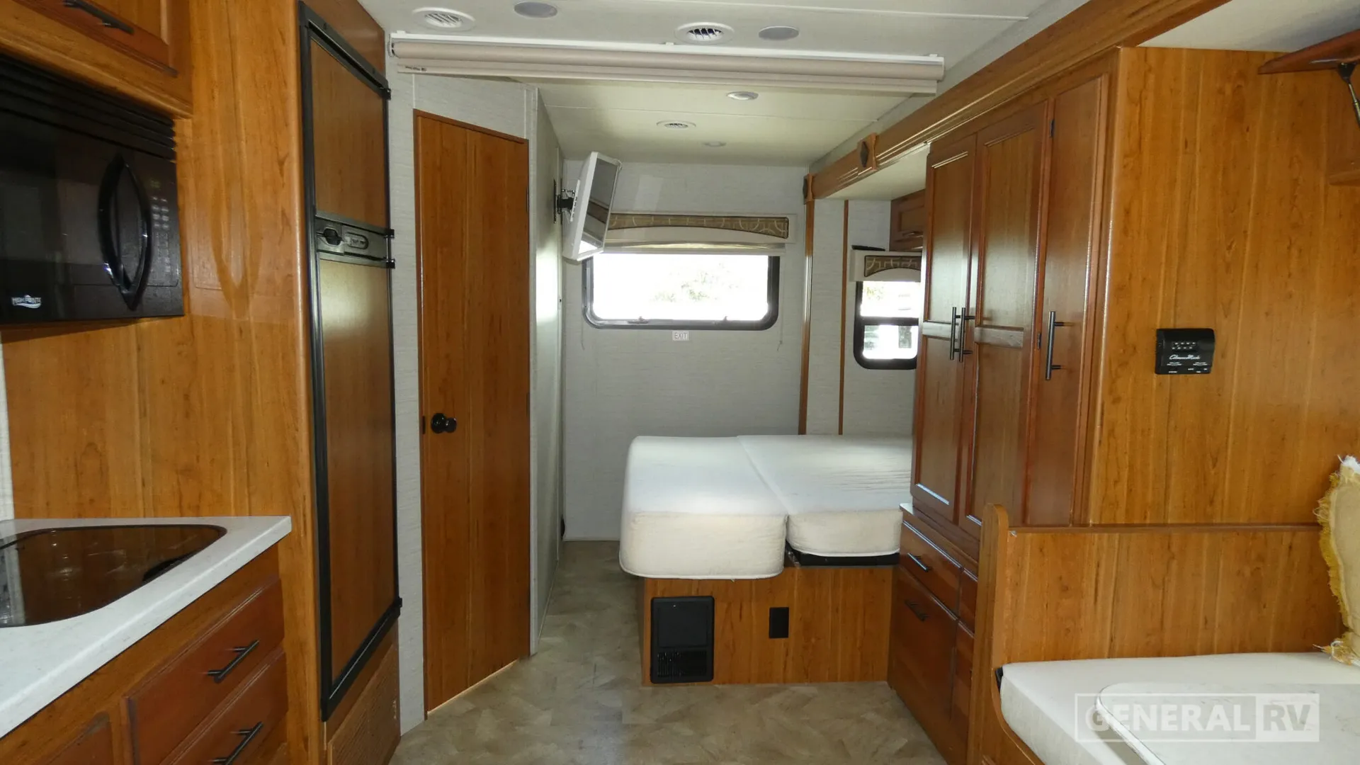 2017 Jayco Melbourne 24L - Photo 3