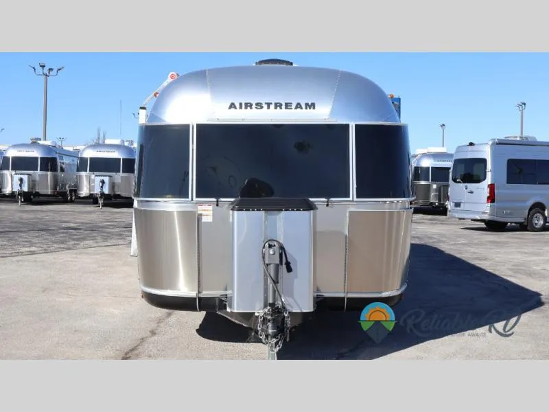 2018 Airstream Classic 30RB - Photo 3