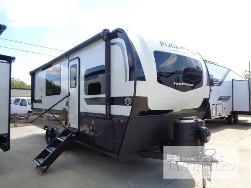 2026 Forest River Rockwood Mini Lite 2522FB - Photo 2