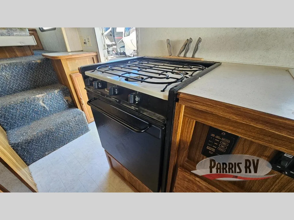 1999 Forest River RV Sandpiper 23RK - Photo 4