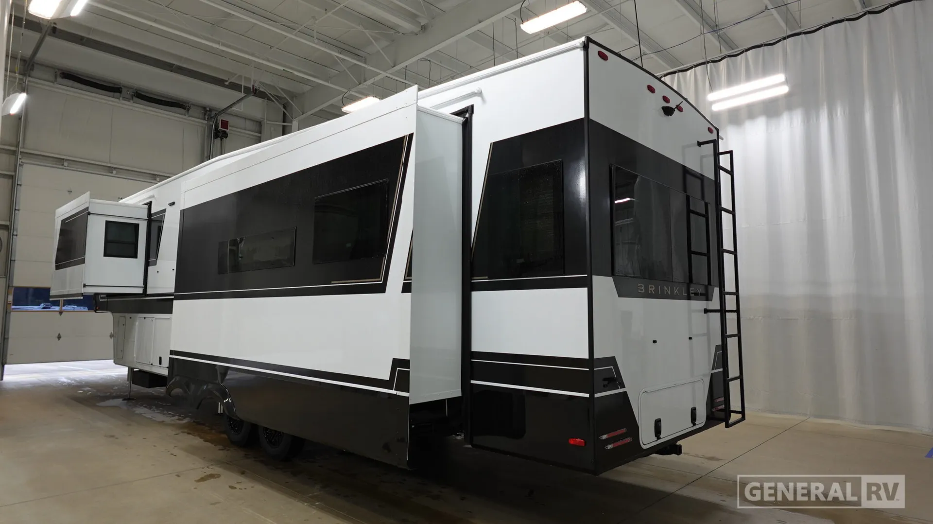 2027 Brinkley Model Z 3600 - Photo 4