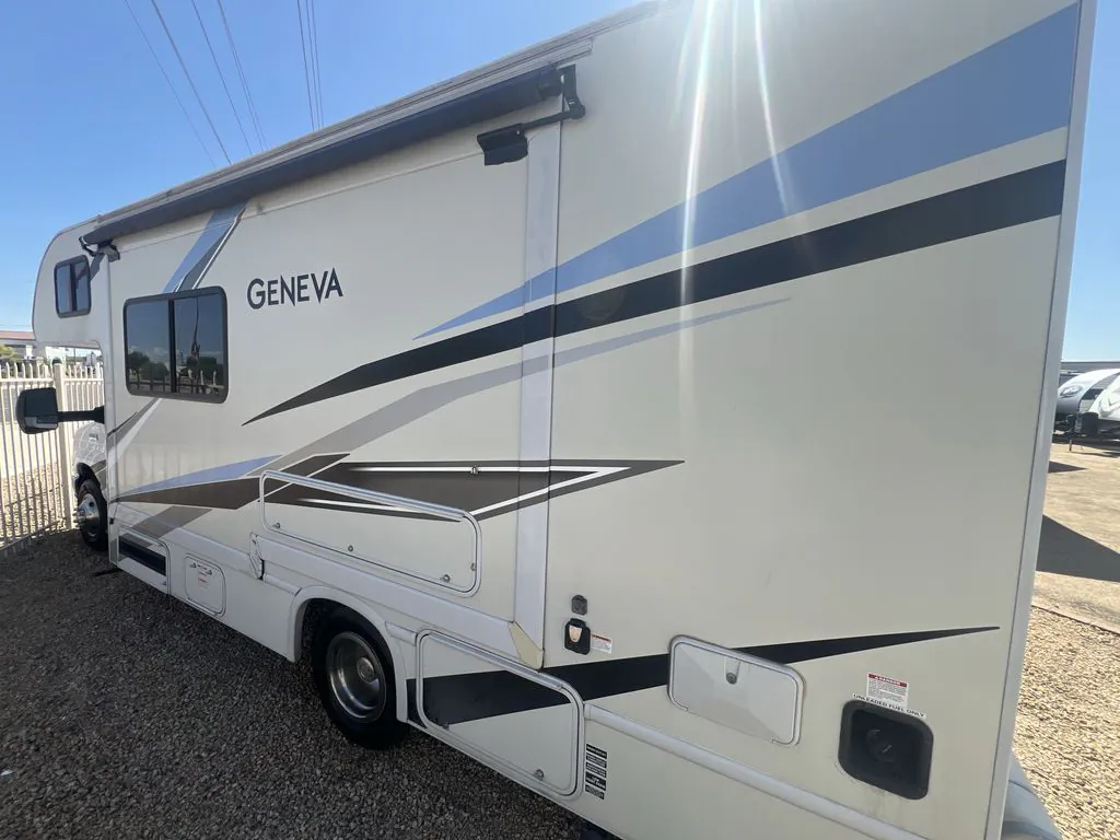 2023 Thor Motor Coach Geneva 25VA - Photo 4