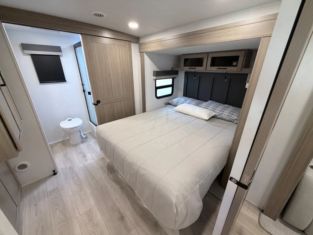 2027 Forest River Rockwood Mini Lite 2523MBR, Photos photo 10