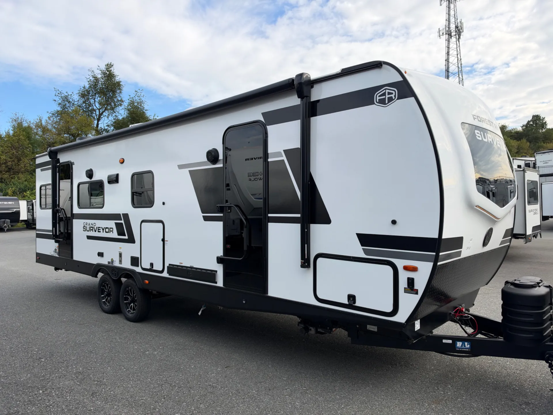 2027 Forest River Grand Surveyor 253RLS