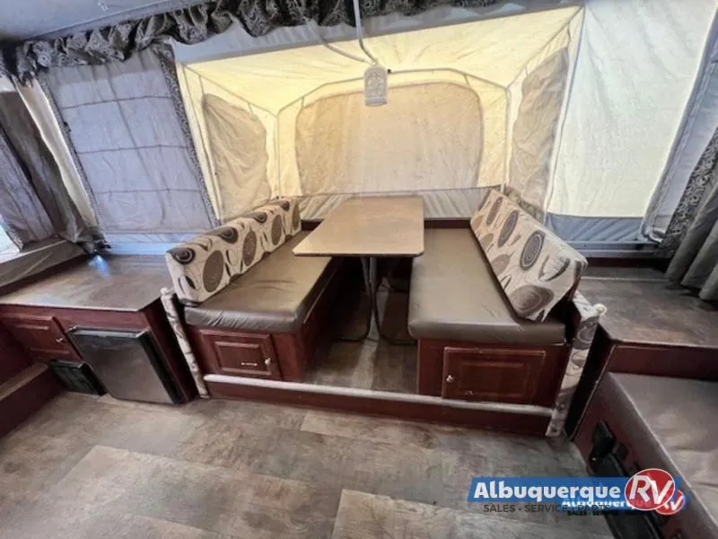 2014 Forest River RV Rockwood Premier 2514G - Photo 4