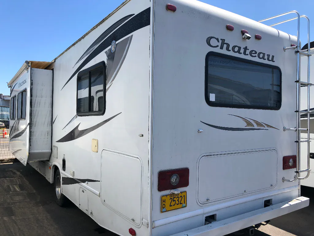 2011 Thor Motor Coach Chateau 31R - Photo 3