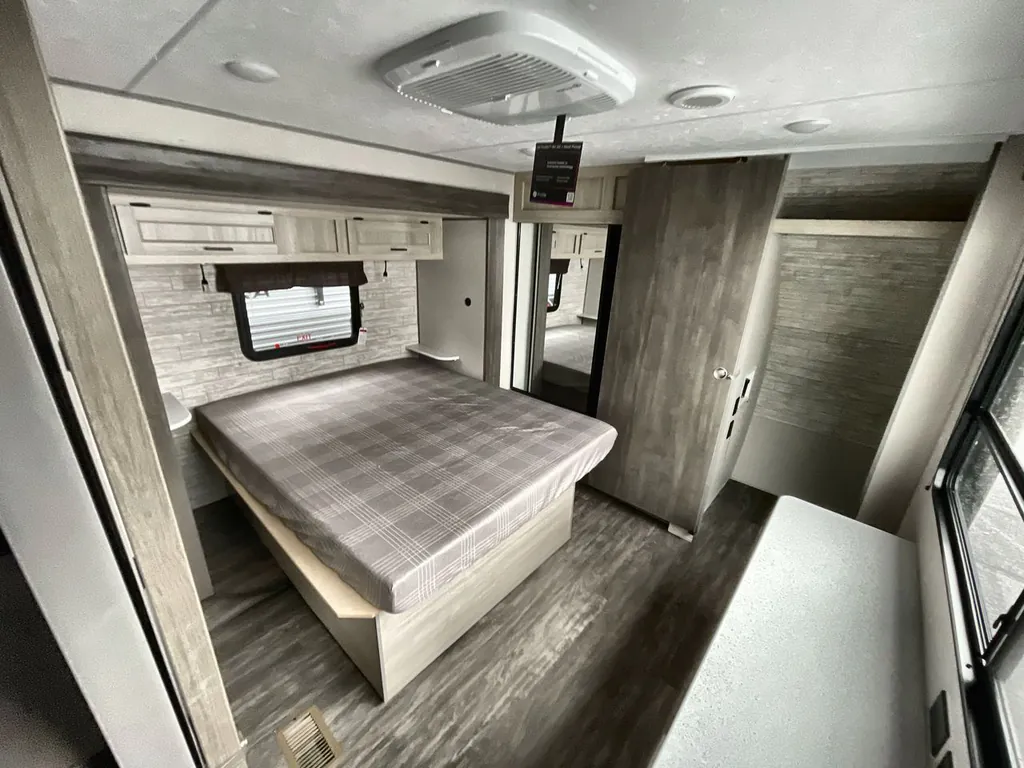 2026 Forest River Aurora 34BHTS 2 QUEEN BEDS, Photos photo 28