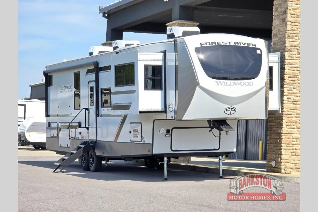 2026 Forest River Wildwood Heritage Glen Elite Series 36FL - Photo 2