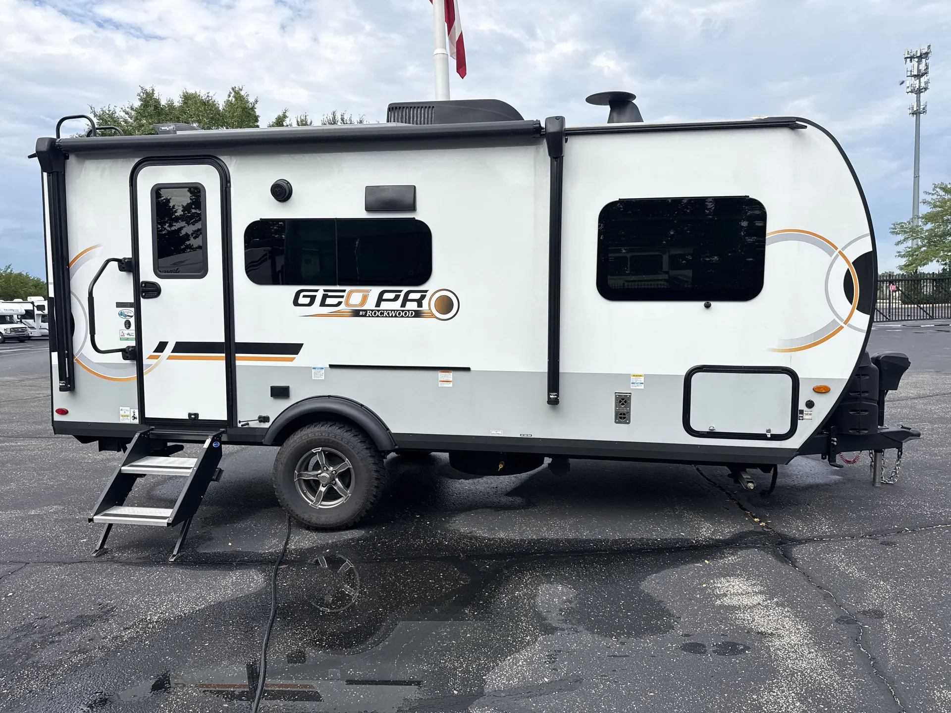 2023 Forest River Rockwood Geo Pro 19FBS — campside