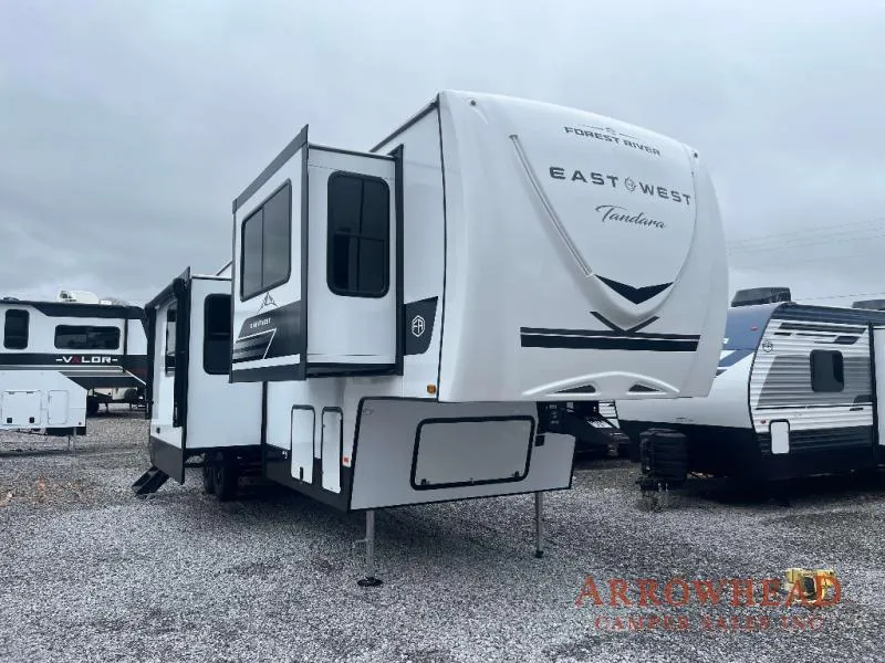 2026 East to West Tandara 390FL - Photo 2