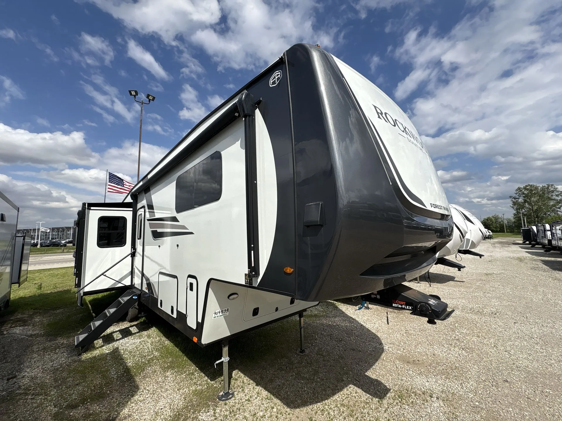 2026 Forest River Rockwood Signature 405SBH - Photo 2