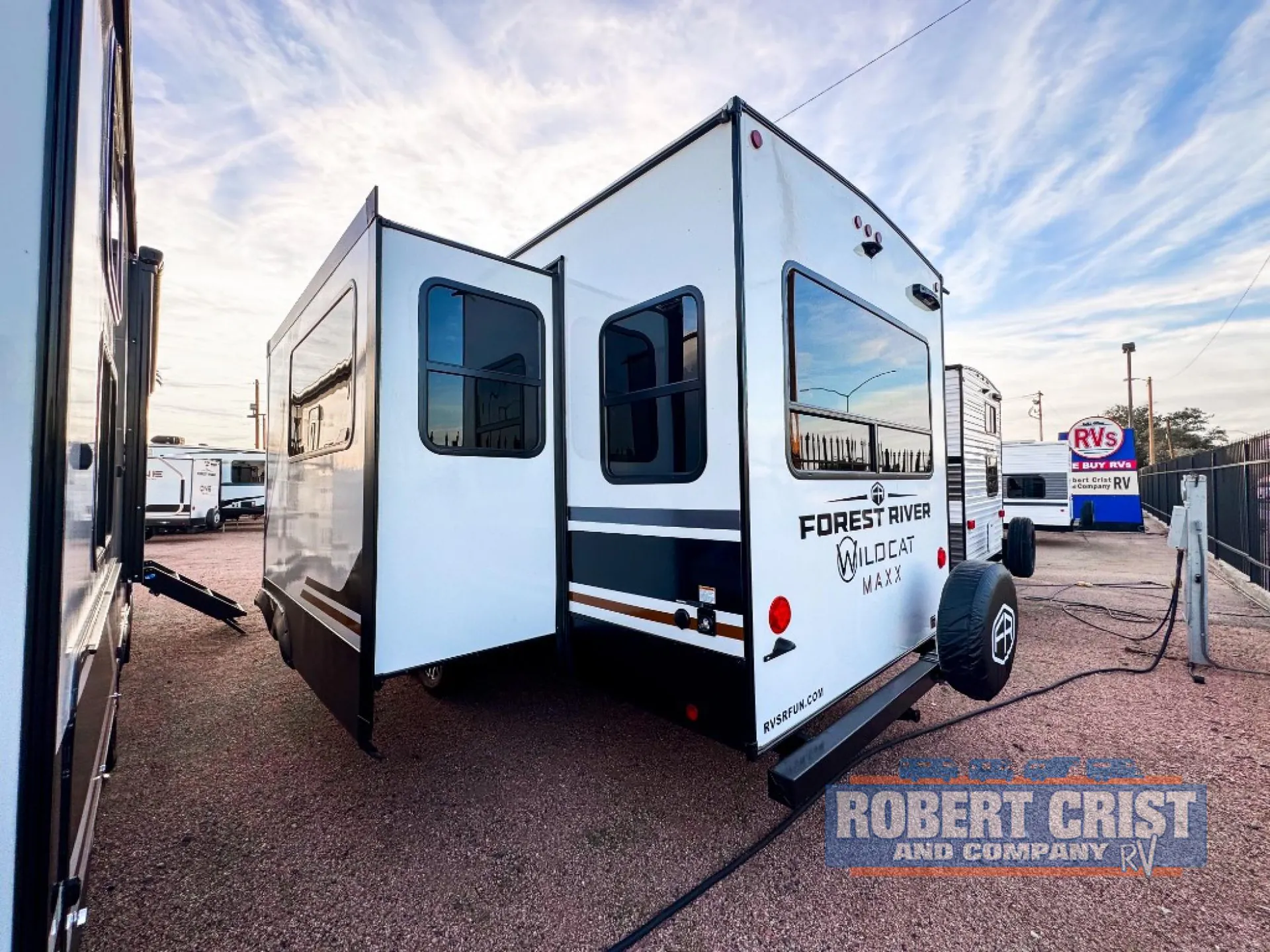 2026 Forest River Wildcat Maxx 261RLX dealer photo 7 from Robert Crist RV