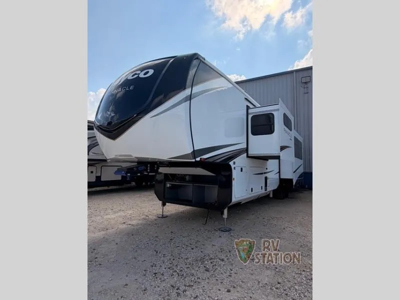 2026 Jayco Pinnacle 38FBRK - Photo 2