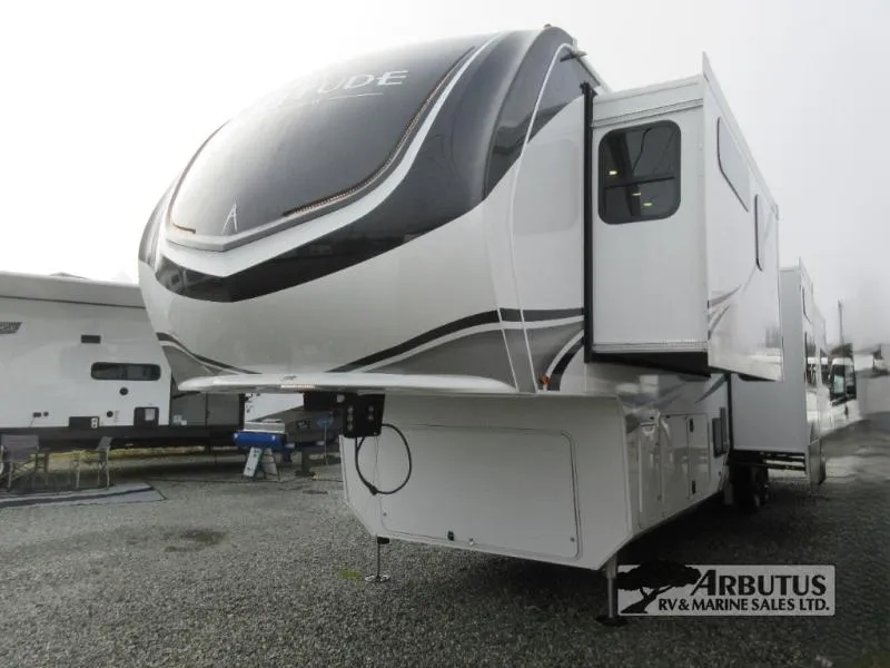 2026 Grand Design Solitude 388MBS - Photo 4