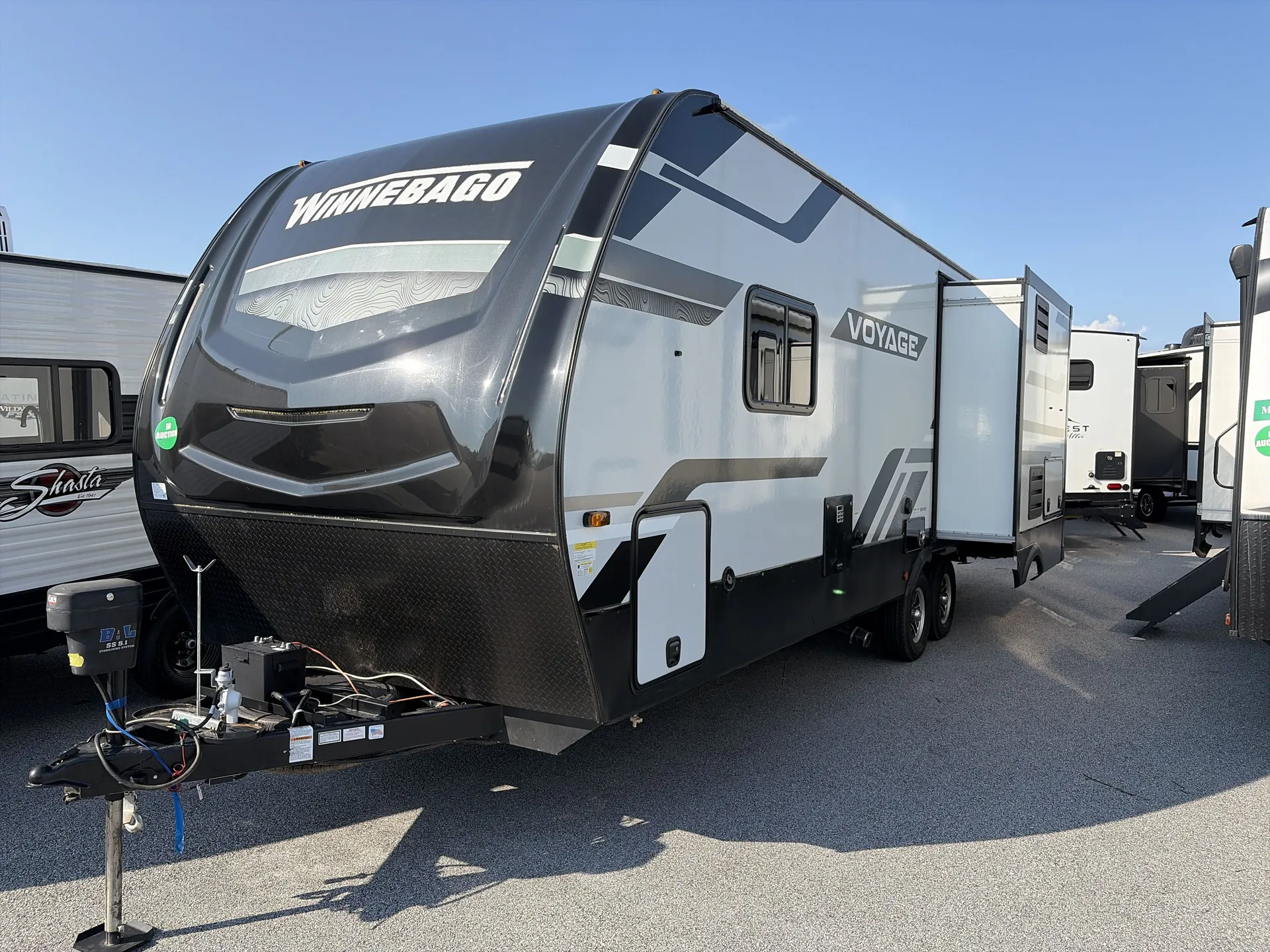2024 Winnebago Voyage 2730RL - Photo 2