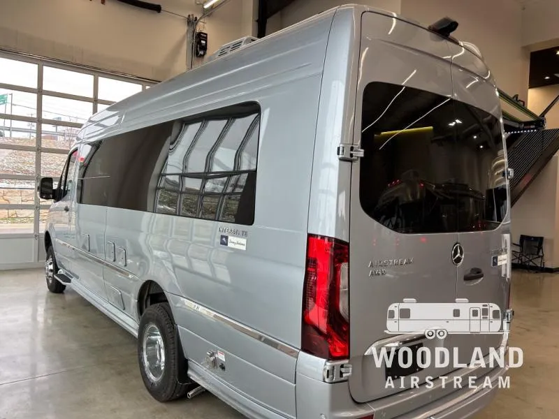 2026 Airstream Interstate 24GL Tommy Bahama Edition New    Std. Model - Photo 4
