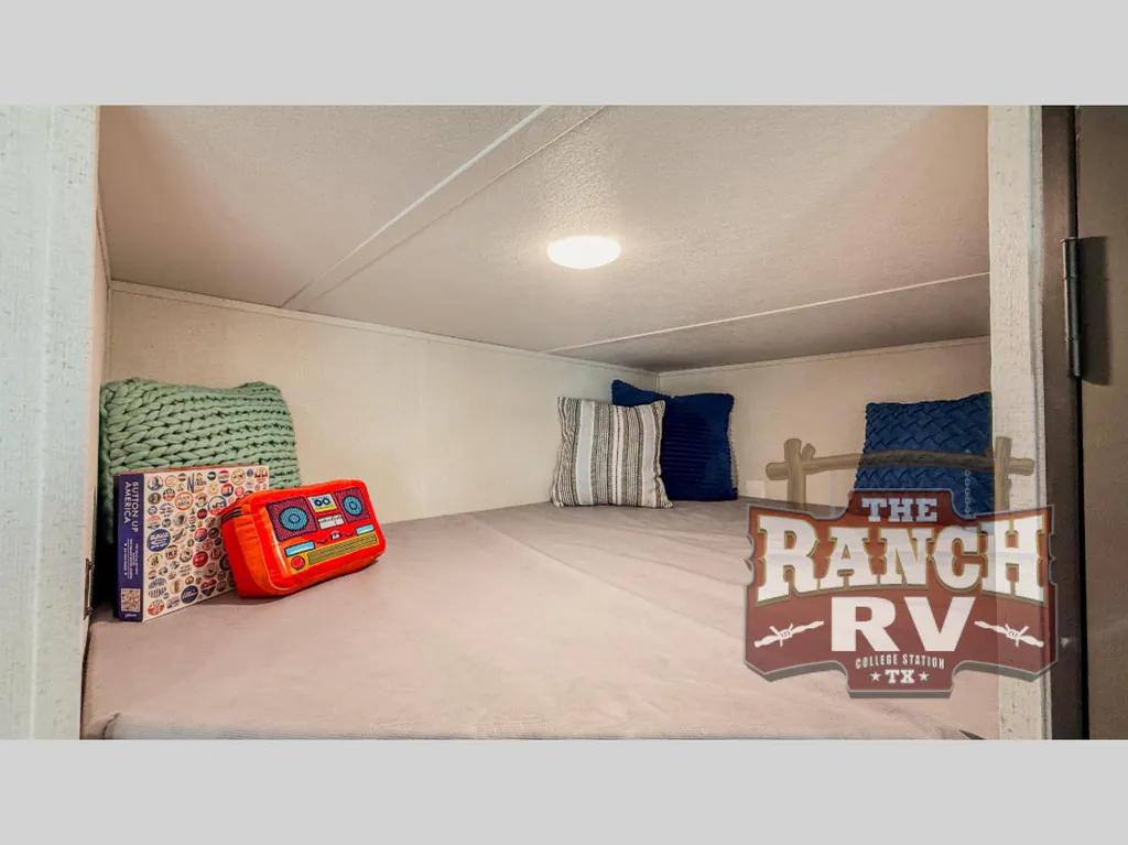 2026 Shasta RVs i-5 Edition 527BHS, Photos photo 11