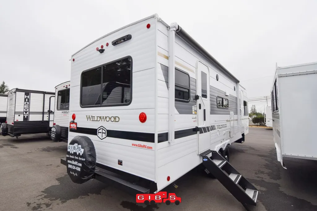 2026 Forest River Wildwood 25RD dealer photo 6 from Gib's RV Superstore