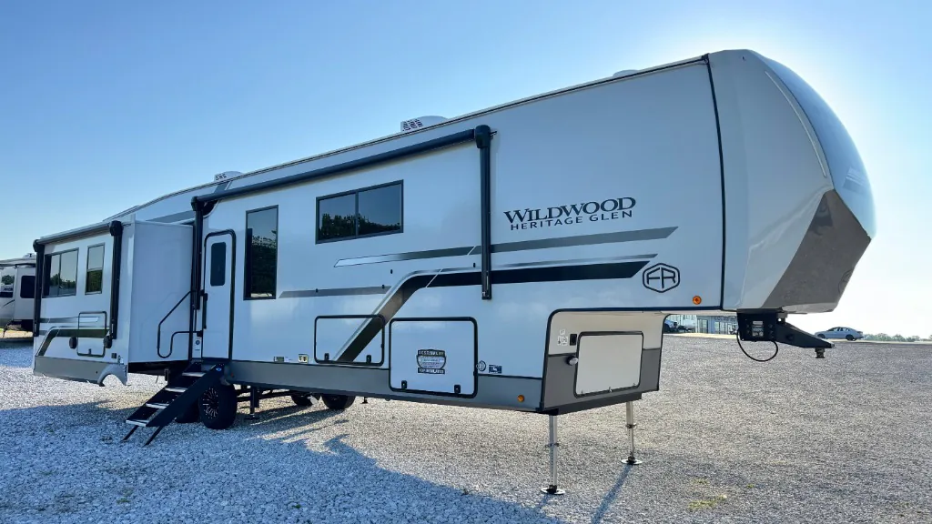 2027 Forest River Wildwood Heritage Glen 380WDR