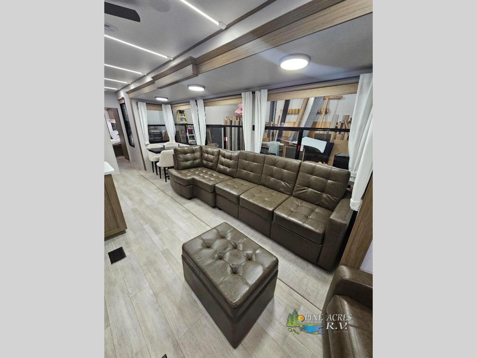 2025 Forest River Wildwood Lodge 40FDEN — Photo 6