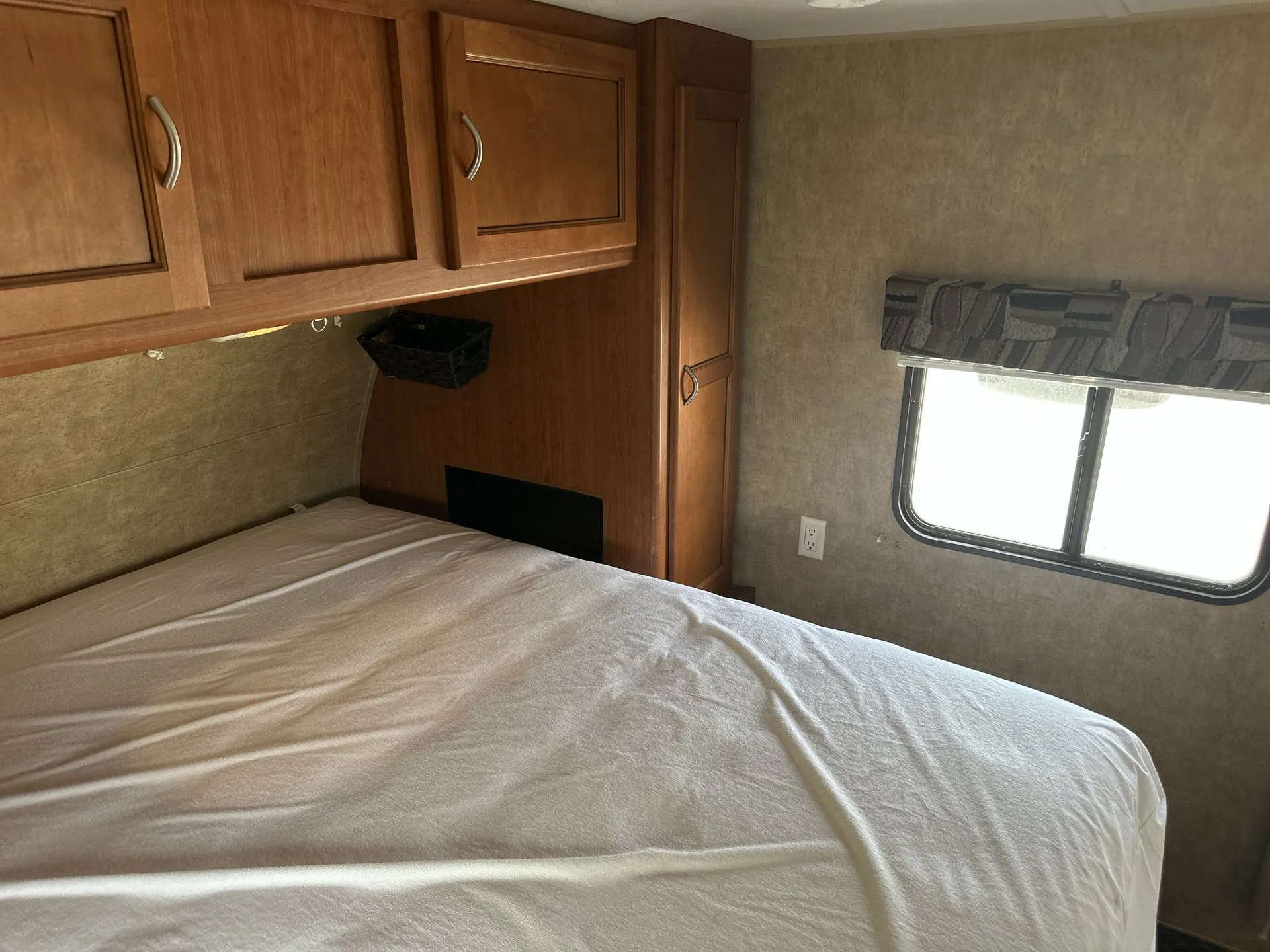 2012 Forest River Cherokee Wolf Pack Sport 27WP - Photo 3