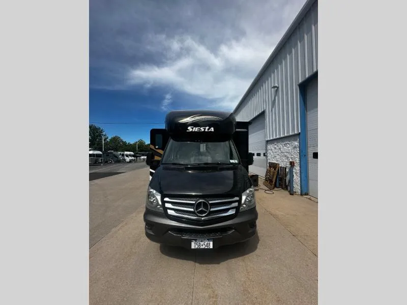 2018 Thor Motor Coach Siesta Sprinter 24SS - Photo 2