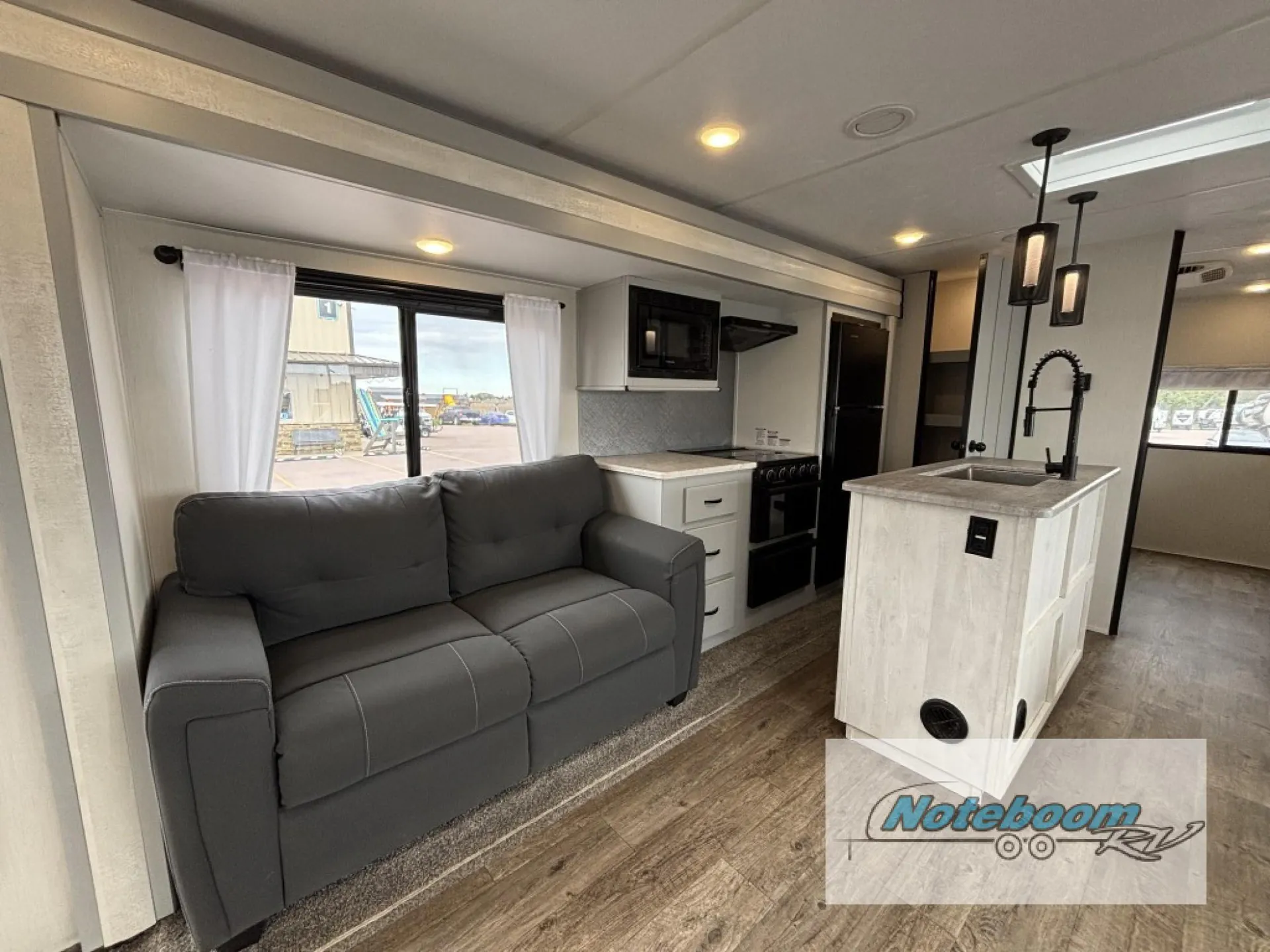 2021 Forest River Vibe 34BH — Photo 7
