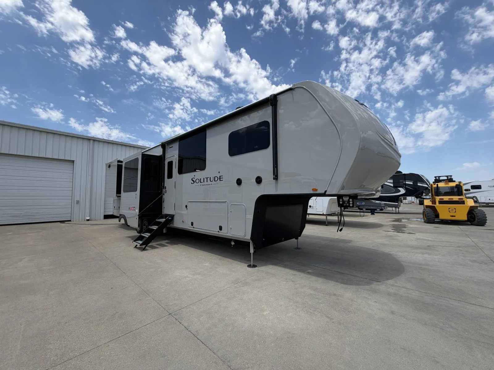 2026 Grand Design Solitude 390RK - Photo 2
