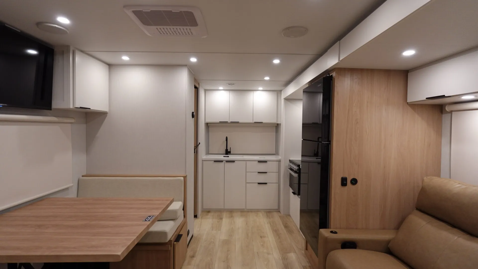 2026 Winnebago Thrive 22MLS - Photo 3