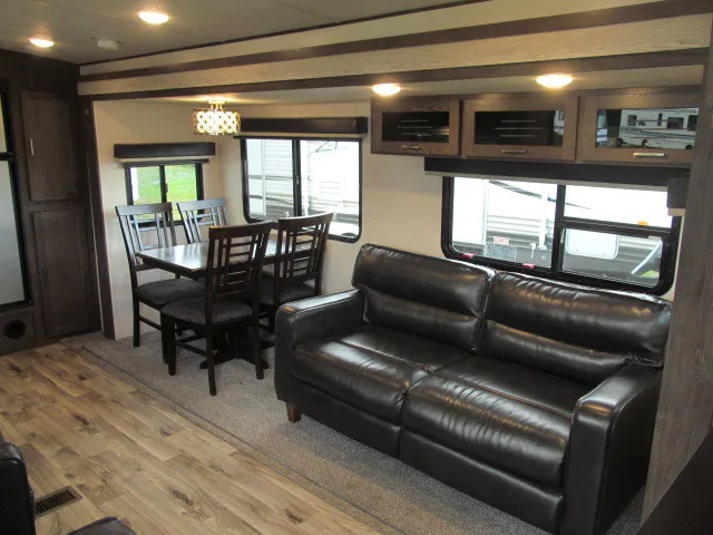 2018 Forest River Salem Hemisphere Lite 282RK, Photos photo 11