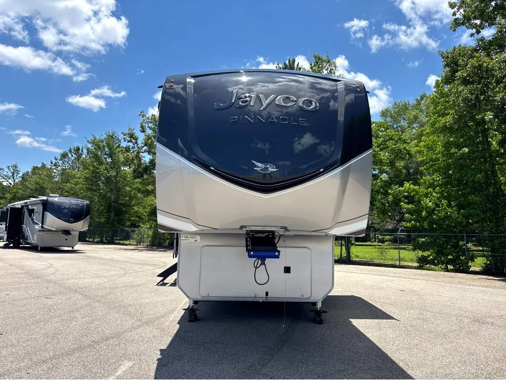 2026 Jayco Pinnacle 36FBTS - Photo 3