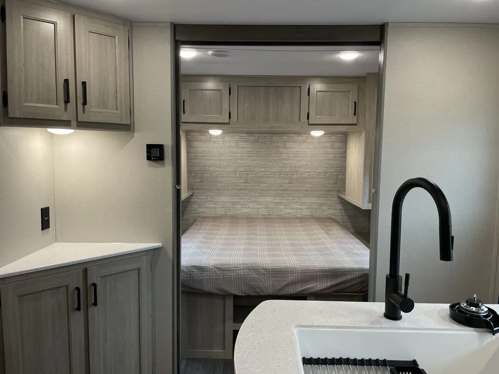 2026 Forest River Aurora 27DBH — Photo 7