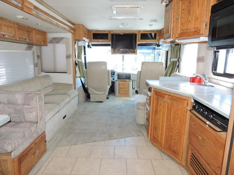 2004 Tiffin Motorhomes PHAETON 35RH - Photo 4