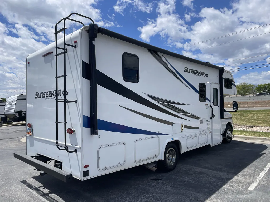 2021 Forest River Sunseeker 2440DS, Photos photo 7