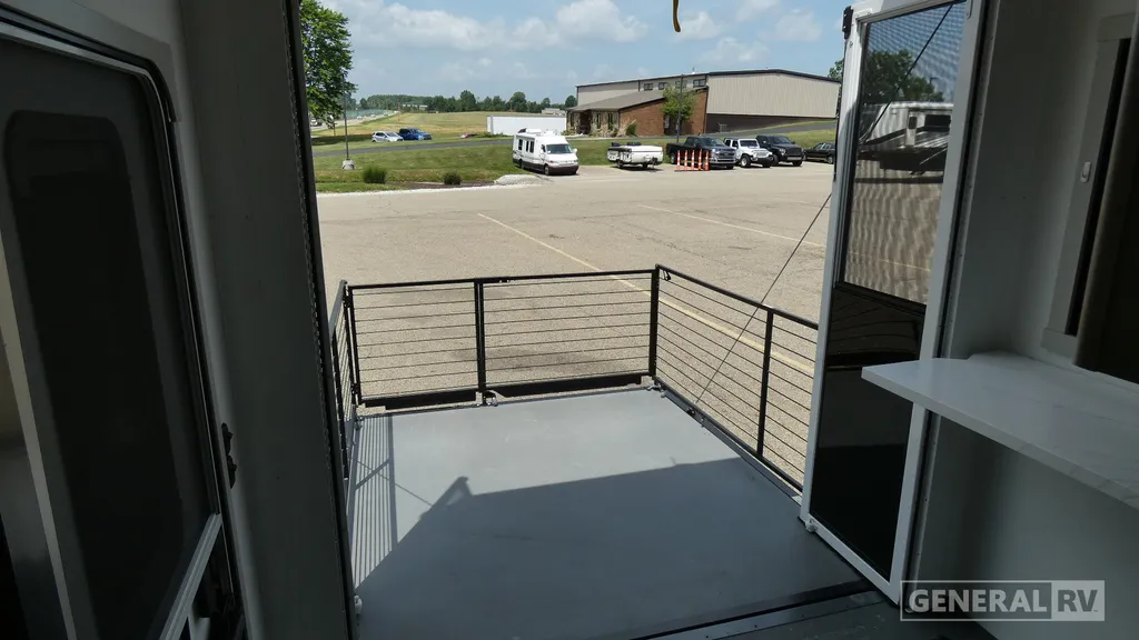2025 Brinkley Model G 3250, Photos photo 30