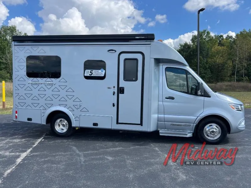 2026 Pleasure-Way Plateau XLTS Std. Model - Main photo